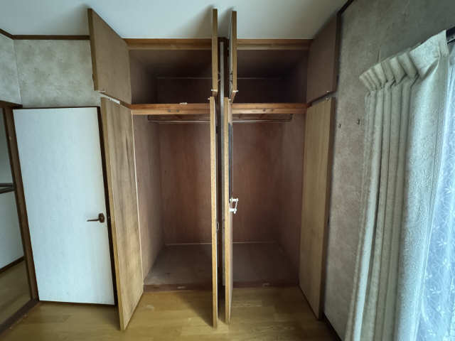 2F南西洋室　収納